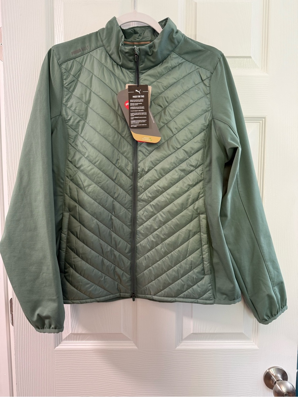 Puma Women's NWT Quilted Full-Zip Jacket in Sage Green sz L
